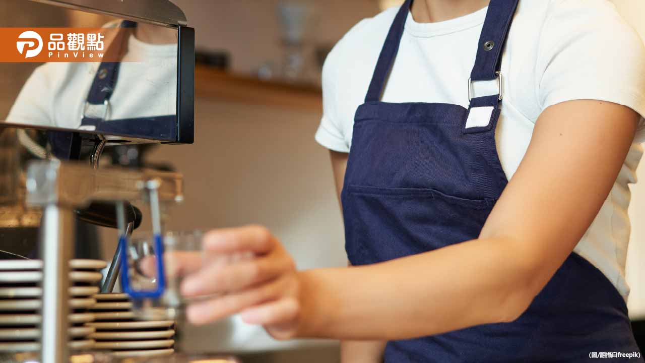飲料店老闆嘆：最低時薪漲到比營業額高！自嘲「命賤才當老闆」