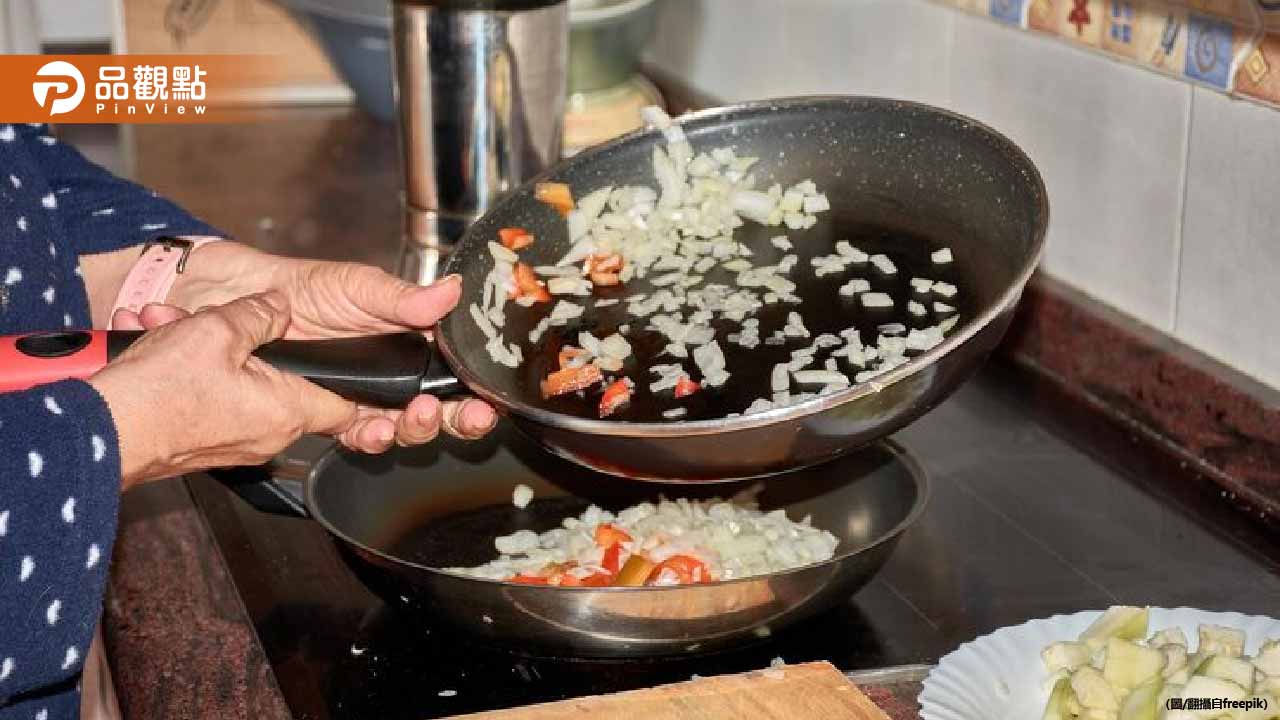 阿嬤血壓狂飆！嘆：煮菜已經不加鹽了　營養師一看調味料有問題