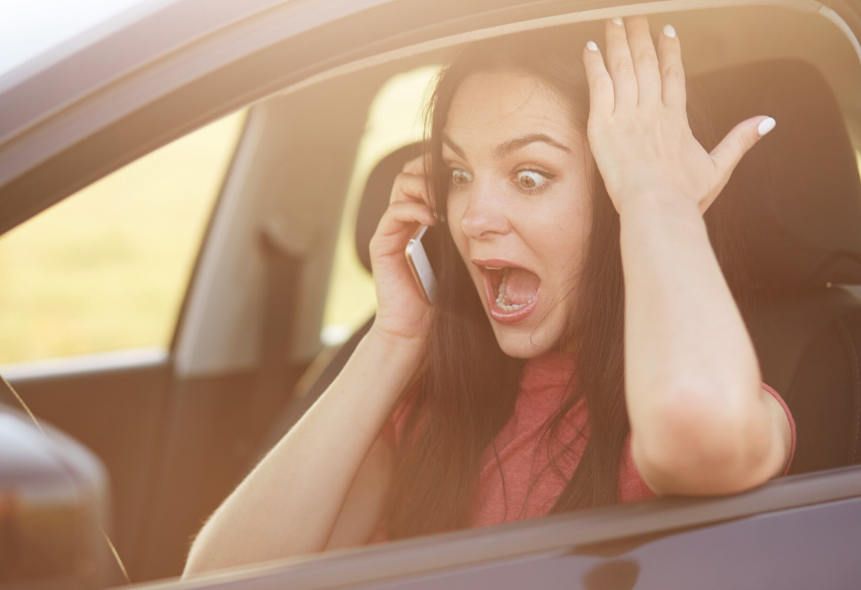 姑婆坐車「狂下指導棋」！他用1招讓對方秒閉嘴