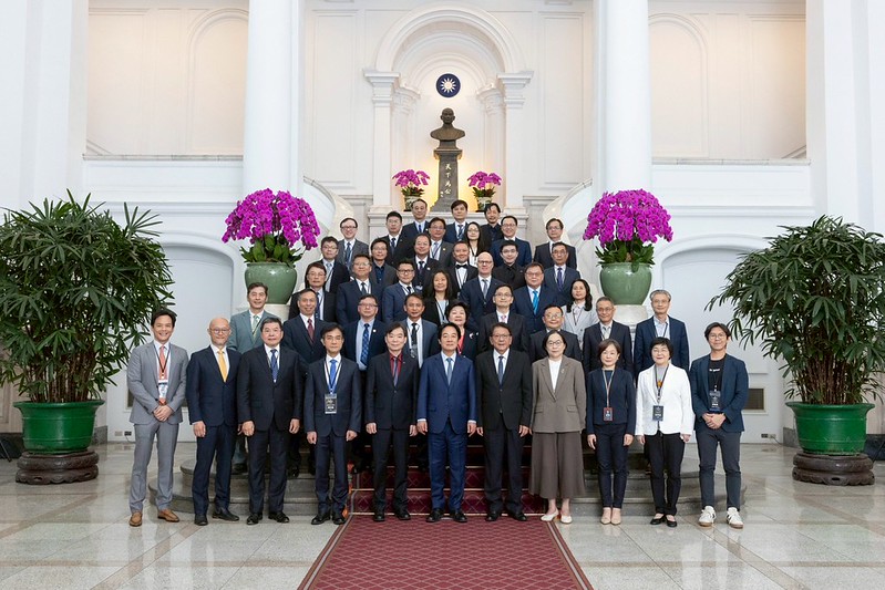 IMA協會率IT Matters Awards獲獎者晉見賴清德總統　6月成立「開源基金會」 