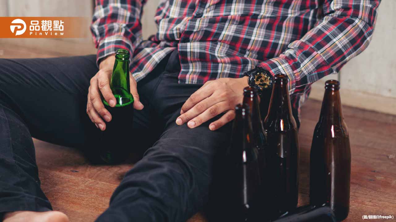 酒醉男狂罵警察「豬大哥」、「大塊呆」還推擠！下場曝光