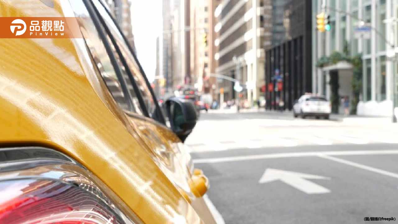驚！北市一晚連2起毒駕！計程車衝上分隔島超扯畫面曝