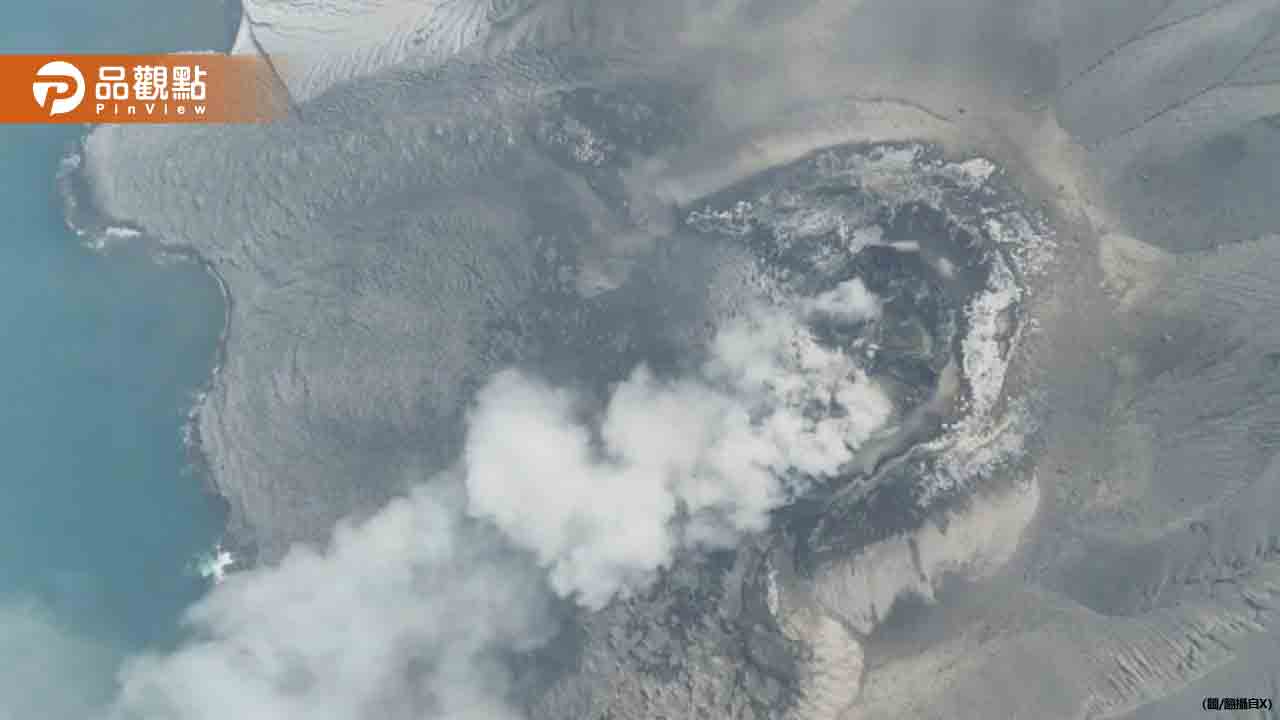 印尼火山爆發！火山灰直衝1.5萬公尺！17萬旅客困機場、雅加達8機場全停擺