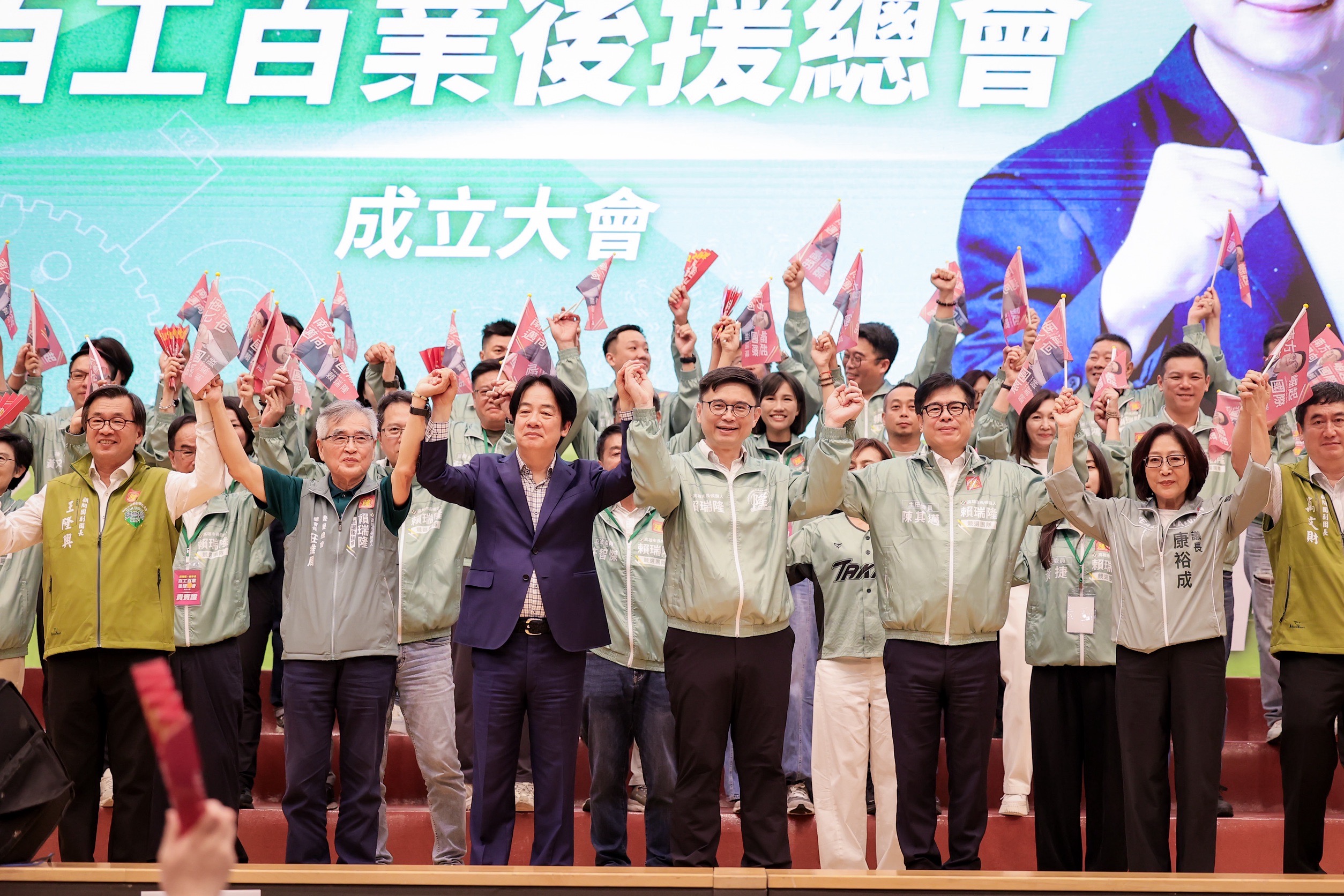 「百變隆隆」到「百業挺隆」賴瑞隆百工百業後援總會成立